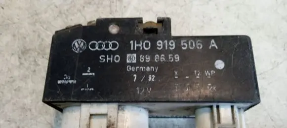 Coolant fan relay