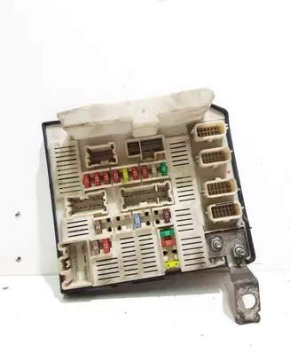 Renault Kangoo II Fuse module 8200461902 9601301007 519220016