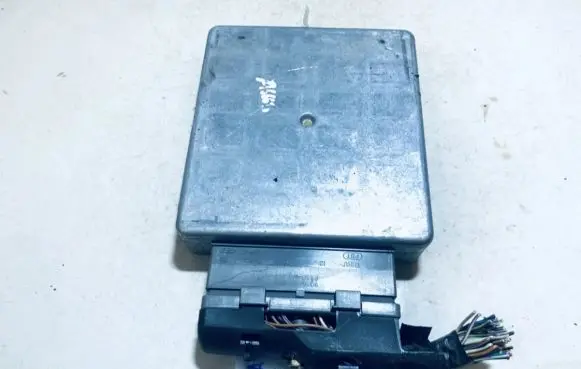 Ford Focus Engine control unit/module xs4f12a650fab xs4f-12a650-fab