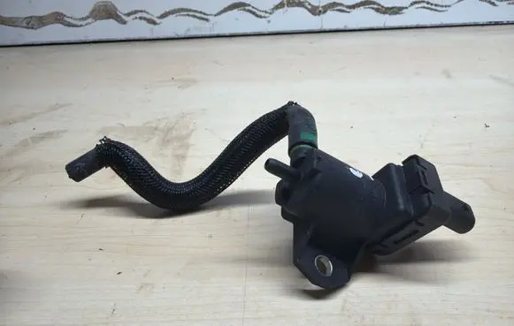 Peugeot Partner III Vacuum valve 9812031180
