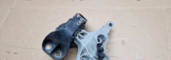 Renault Captur Engine mount bracket 112100024R
