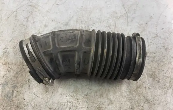 Chrysler 300 - 300C Air intake hose/pipe 0210490
