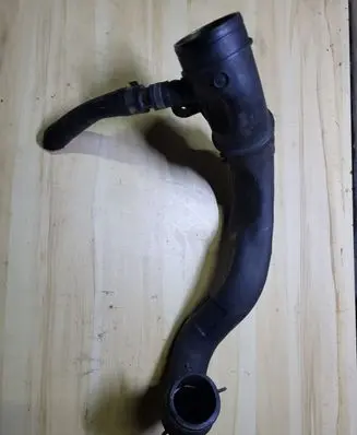 Volkswagen Golf IV Intercooler hose/pipe 1J0129654S