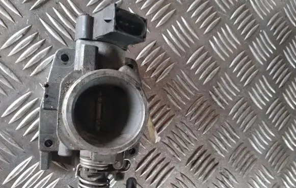 Ford Ka Throttle valve XS61BB