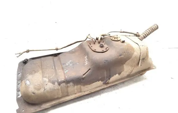 Toyota Hilux (N80, N90, N100, N110) Fuel tank