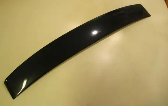 Tailgate/trunk spoiler