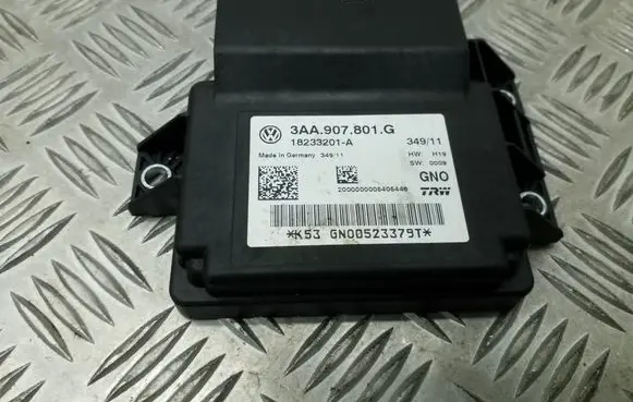 Volkswagen PASSAT B7 Hand brake control module 3AA907801G
