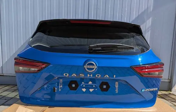 Nissan Qashqai J12 Truck tailgate 