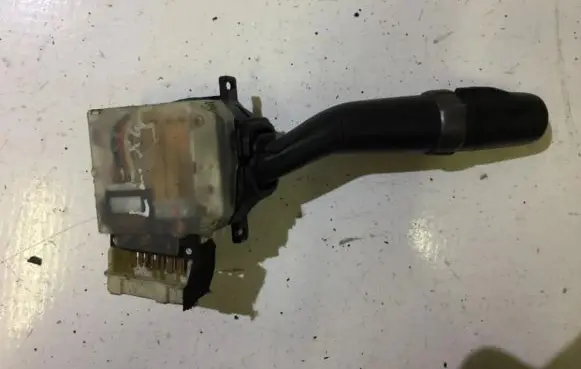 Lexus IS 200-300 Indicator stalk