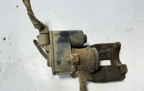 Volvo XC60 Rear brake caliper