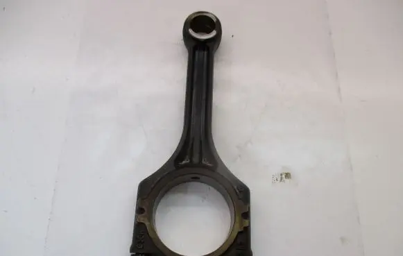 Volkswagen Tiguan Connecting rod/conrod 03CH CAV