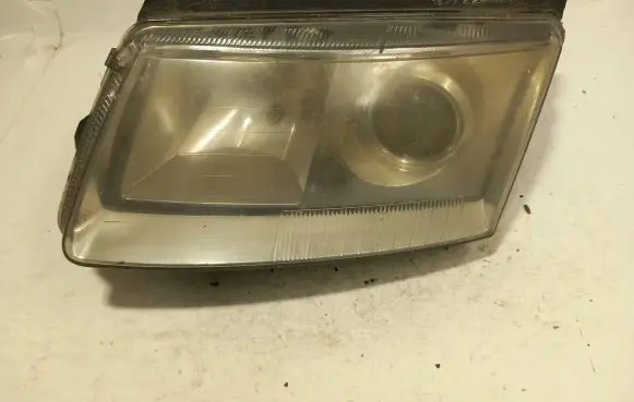 Volkswagen PASSAT B5 Headlight/headlamp 14742500