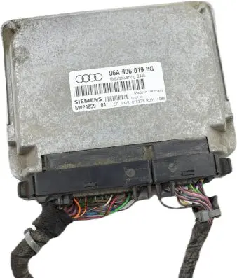 Audi A3 S3 8L Engine control unit/module 06A906019BG 5WP485904