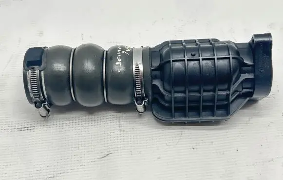 Toyota Proace Air intake hose/pipe 9687261180