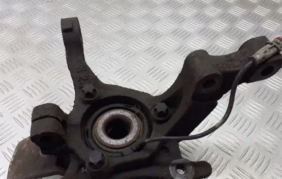 Opel Astra H Front wheel hub spindle knuckle