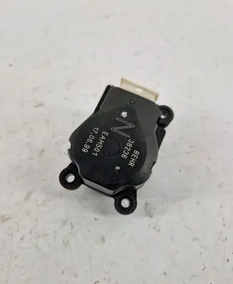 Mercedes-Benz S W220 Air flap motor/actuator EAM501