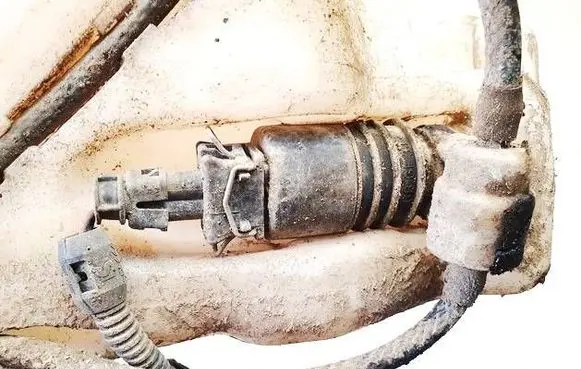 Opel Astra G Windscreen/windshield washer pump