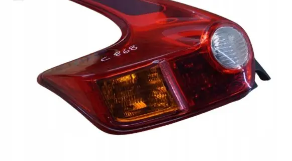 Nissan Juke I F15 Rear/tail lights