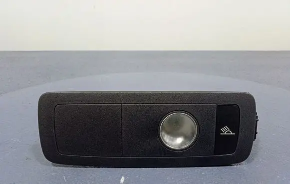 Volkswagen Touareg II Boot/trunk interior light 7P6947291T