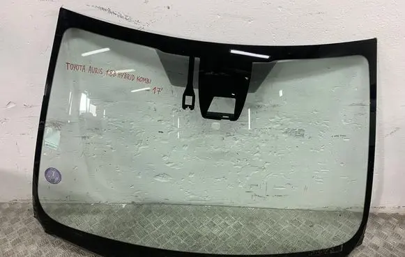 Toyota Auris E180 Front windscreen/windshield window 43R010335