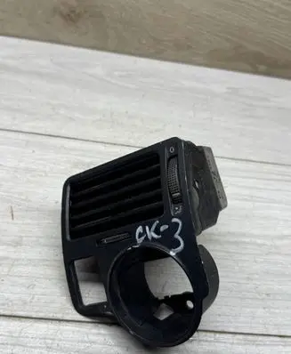Volkswagen Bora Dash center air vent grill 1J1819703E