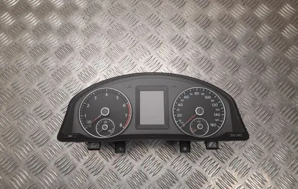 Speedometer (instrument cluster)