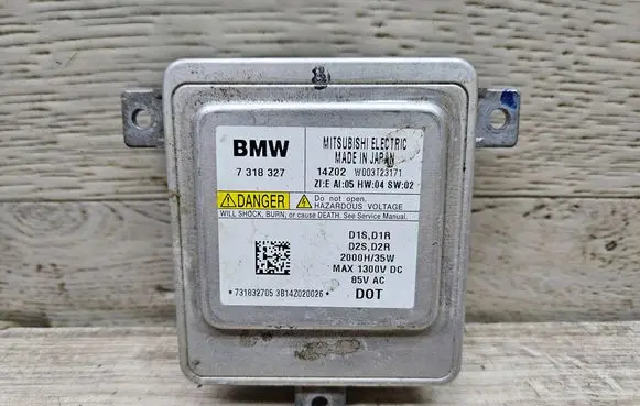 BMW 1 F20 F21 Headlight ballast module Xenon 7318327