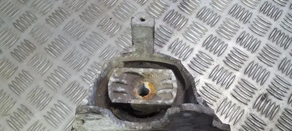 Fiat Doblo Engine mount bracket A236