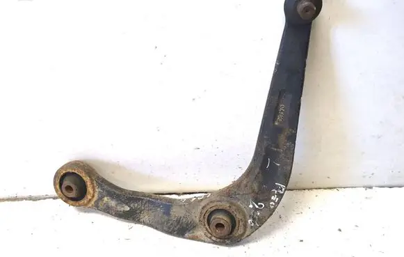 Peugeot 206 Front lower control arm/wishbone 