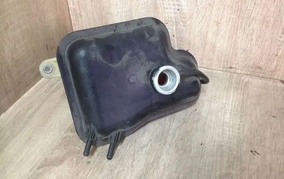 Honda CR-V Coolant expansion tank/reservoir