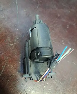 Volkswagen Jetta V Brake pedal sensor switch 3B0945511A 19322007