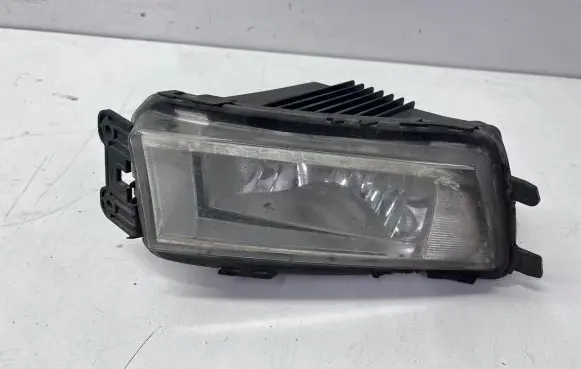 Volkswagen PASSAT B8 USA Front fog light 561941699C