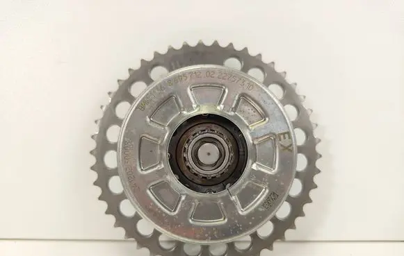 BMW X2 U10 Camshaft pulley/ VANOS 8695712