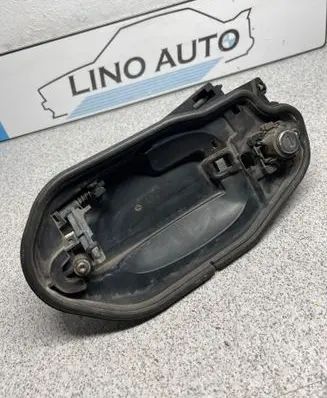 BMW 5 E60 E61 Front door exterior handle/bracket 7034451