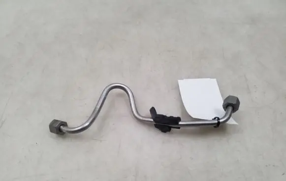 Fuel injector supply line/pipe