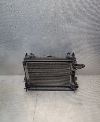 Jaguar XE Radiator set GX7319710RC GX738C607AE