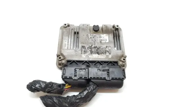 Audi A5 8T 8F Engine control unit/module 0281018458