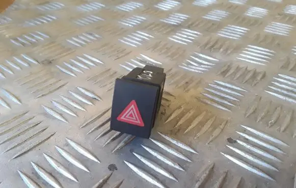 Volkswagen Polo Hazard light switch 6Q0953235