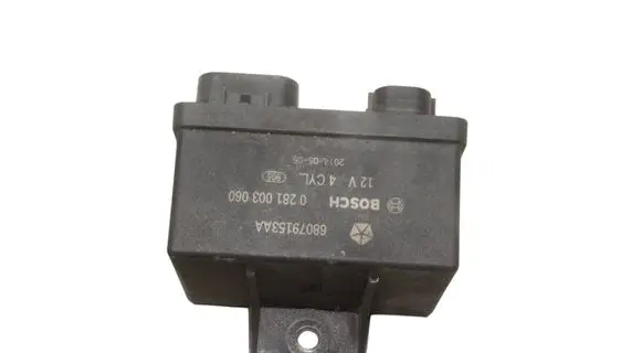 Jeep Cherokee Glow plug pre-heat relay 68079153AA