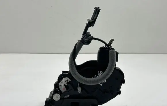 Volvo XC60 Rear door lock A048069 30799326 3200RC75RB