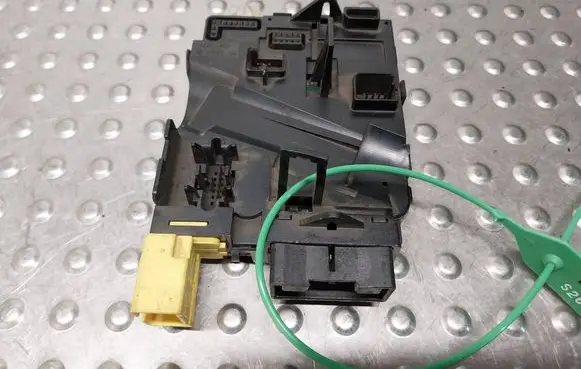 Volkswagen Golf V Steering angle sensor 05113501 1K0953549E 01020051170602
