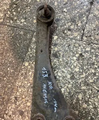 Toyota Avensis T270 Rear upper control arm/wishbone