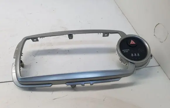 Toyota Yaris Radio/GPS head unit trim 864510D010