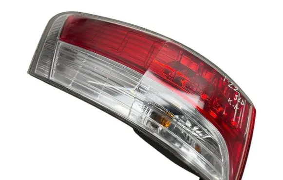 Toyota Avensis T270 Rear/tail lights 08048