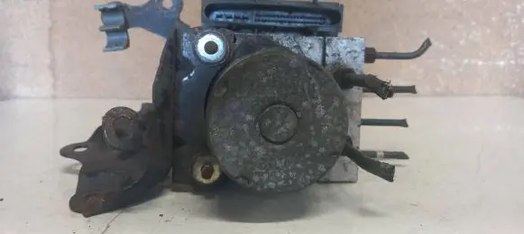 Toyota Avensis T270 ABS Pump 265950749