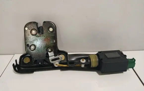Audi TT Mk1 Tailgate/trunk/boot lock/catch/latch 53331 020541001 8N0827505C
