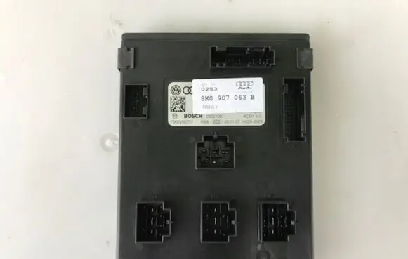 Audi A4 S4 B8 8K Comfort/convenience module 8K0907063B