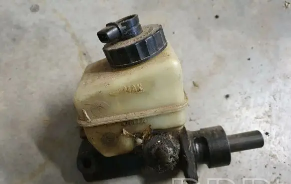 Volkswagen Scirocco Master brake cylinder 533611301 191611307