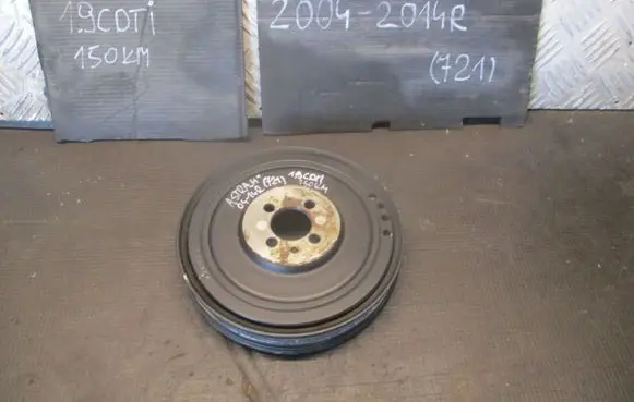 Opel Astra H Crankshaft pulley