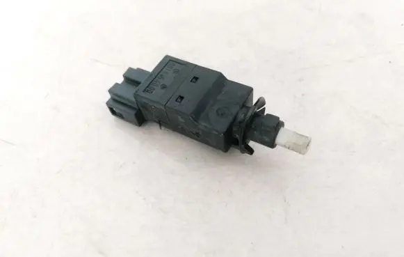 Mercedes-Benz E W211 Brake pedal sensor switch 0015454009